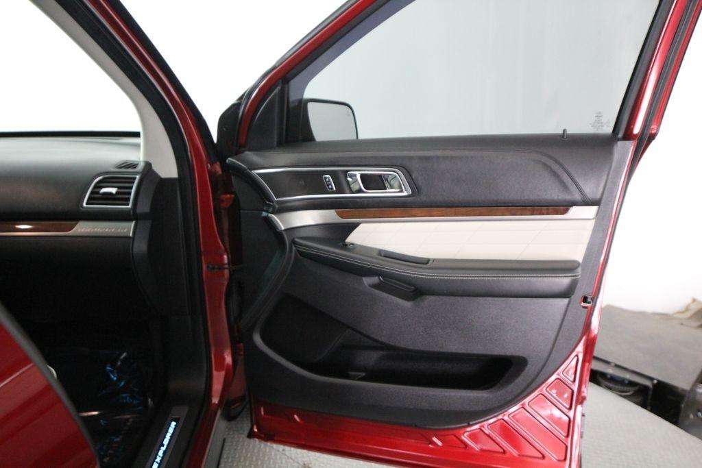 Ford Explorer Platinum 4WD 2018