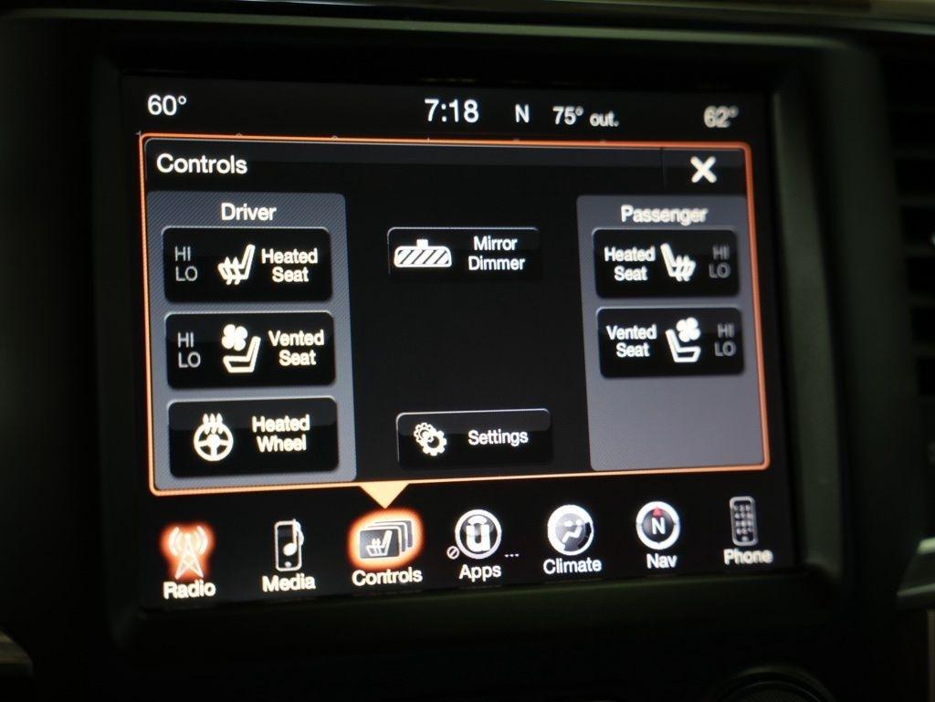 RAM 3500 4WD Crew Cab 149" Longhorn 2015