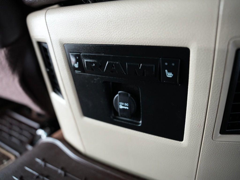 RAM 3500 4WD Crew Cab 149" Longhorn 2015