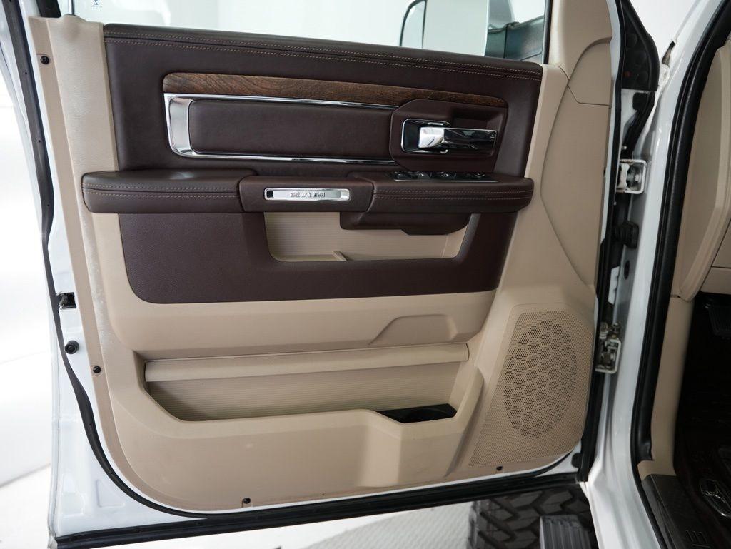 RAM 3500 4WD Crew Cab 149" Longhorn 2015
