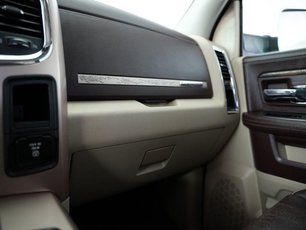 RAM 3500 4WD Crew Cab 149" Longhorn 2015