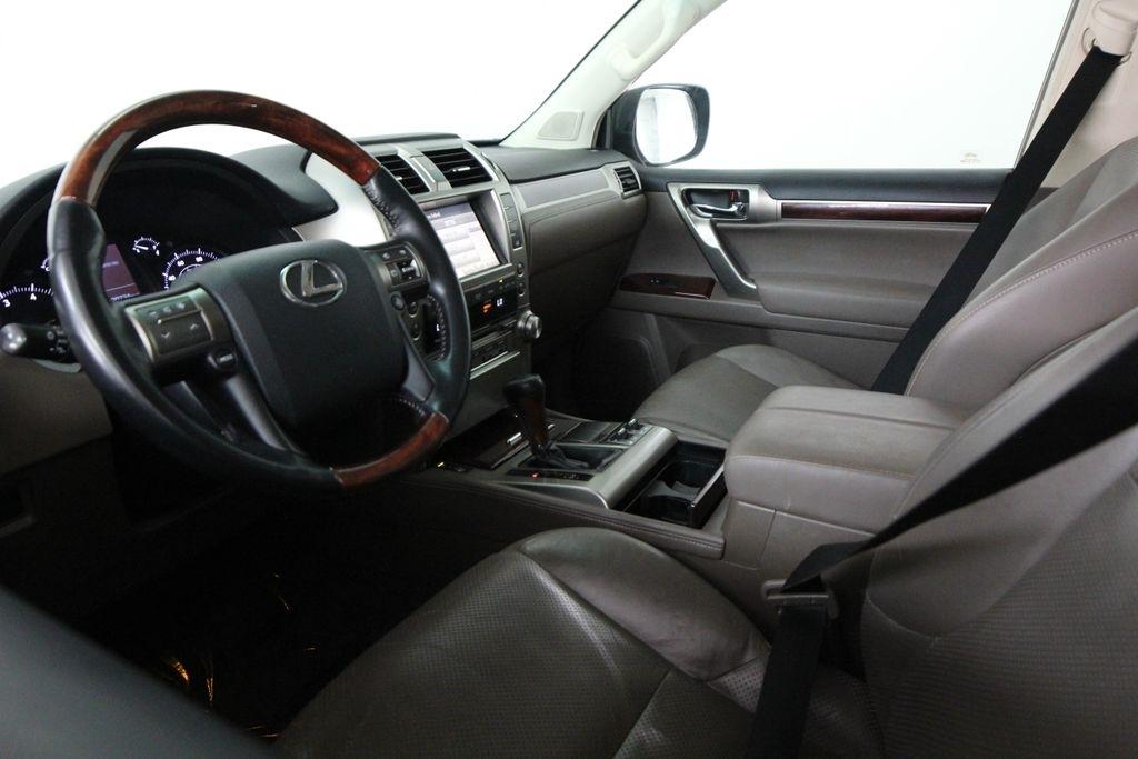 Lexus GX 460 4WD 4dr 2011