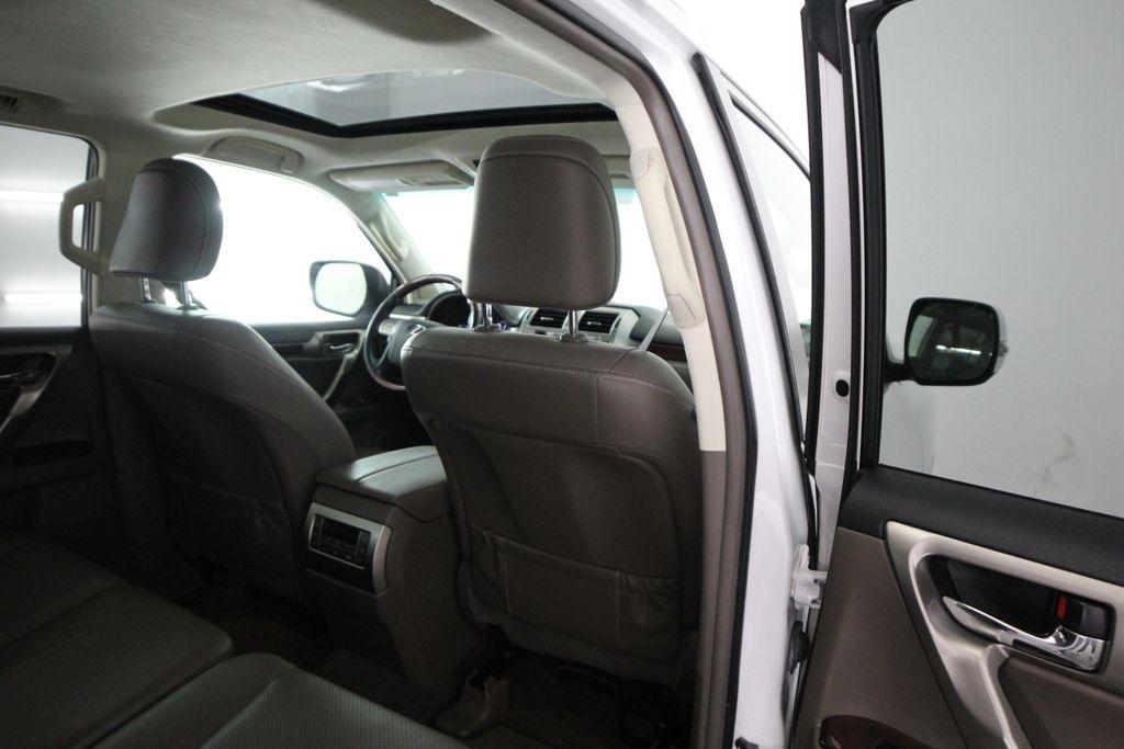 Lexus GX 460 4WD 4dr 2011