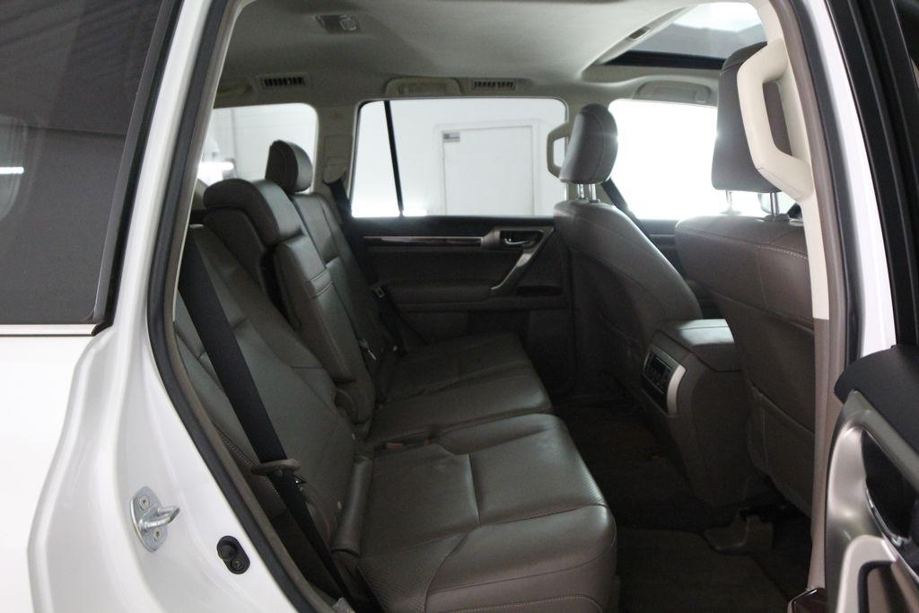 Lexus GX 460 4WD 4dr 2011