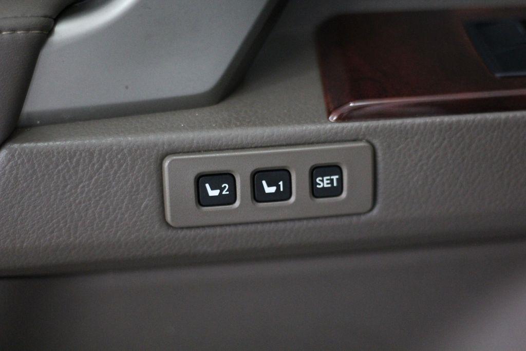 Lexus GX 460 4WD 4dr 2011