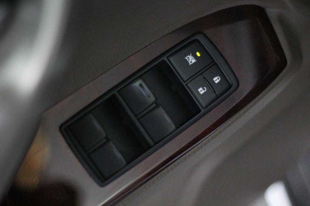 Lexus GX 460 4WD 4dr 2011