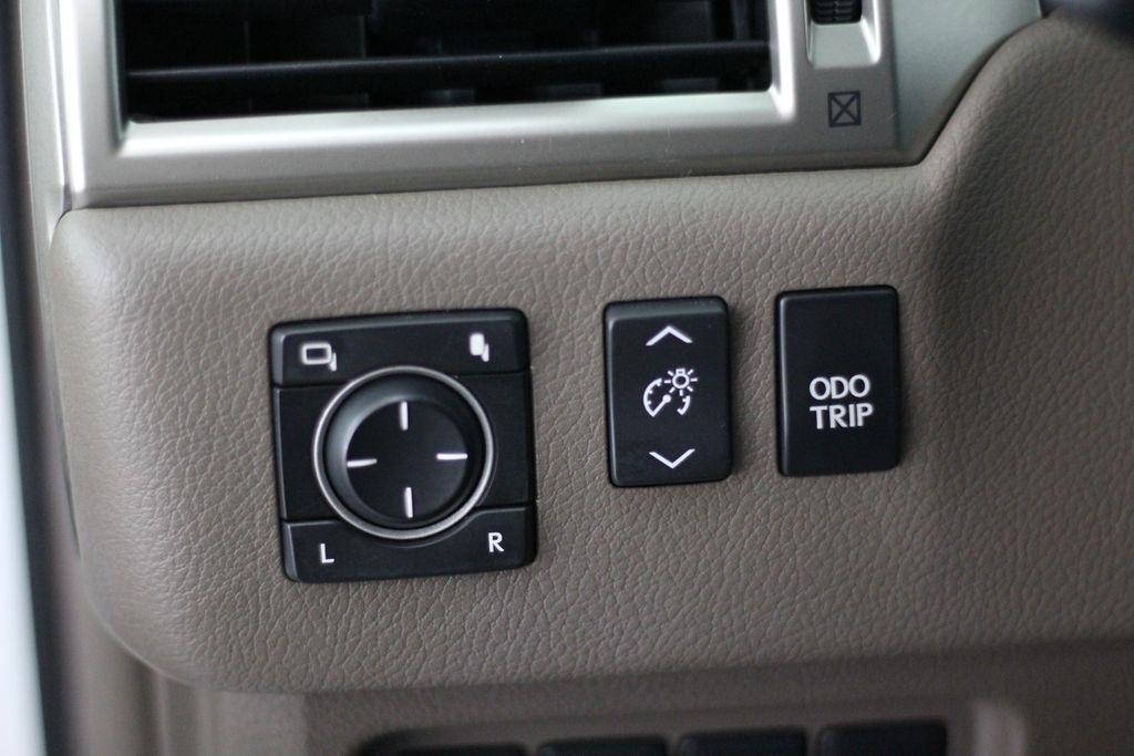 Lexus GX 460 4WD 4dr 2011