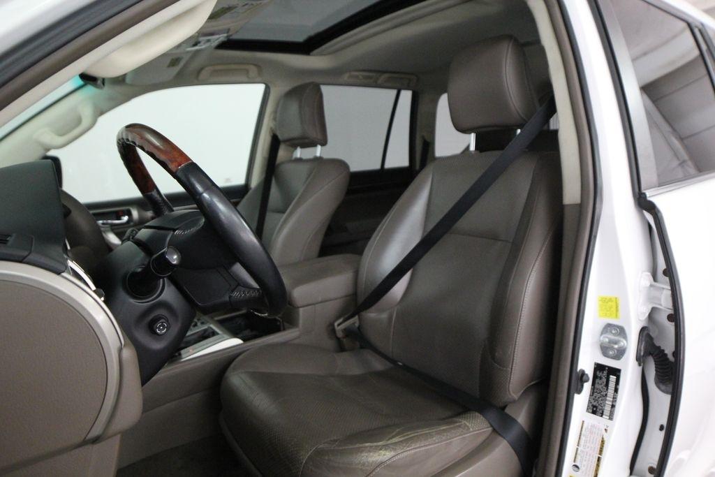 Lexus GX 460 4WD 4dr 2011