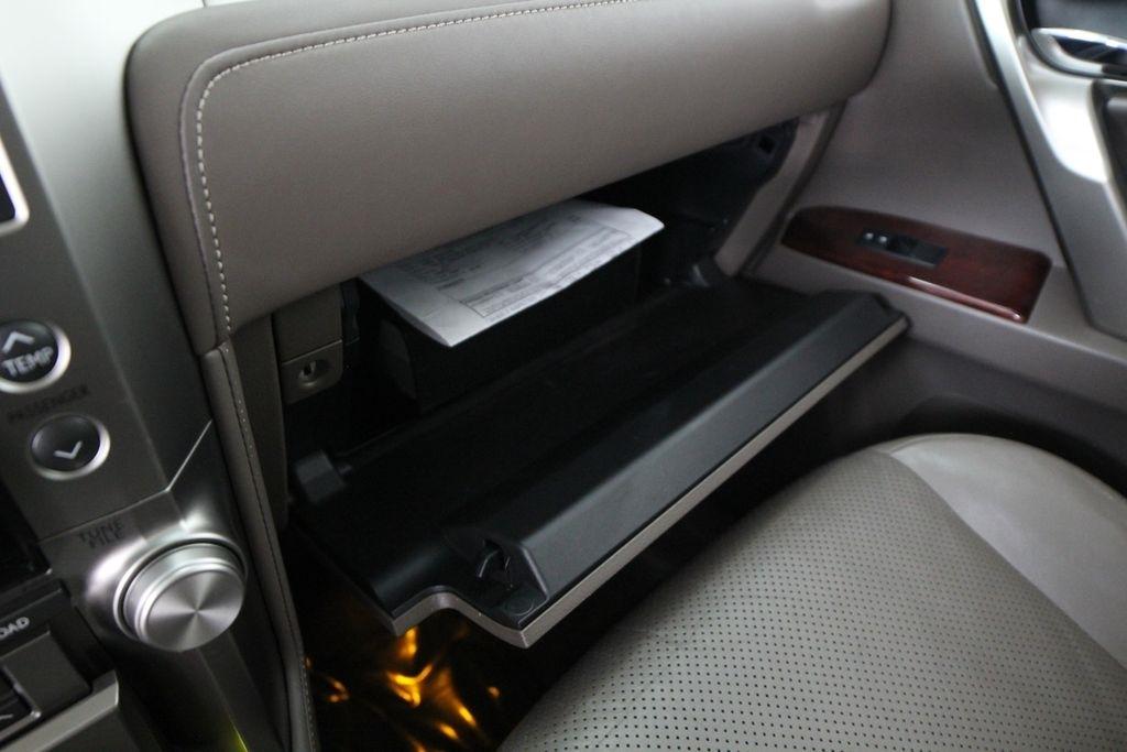 Lexus GX 460 4WD 4dr 2011