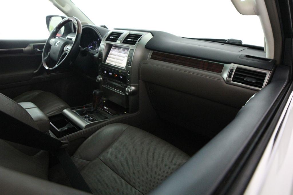 Lexus GX 460 4WD 4dr 2011