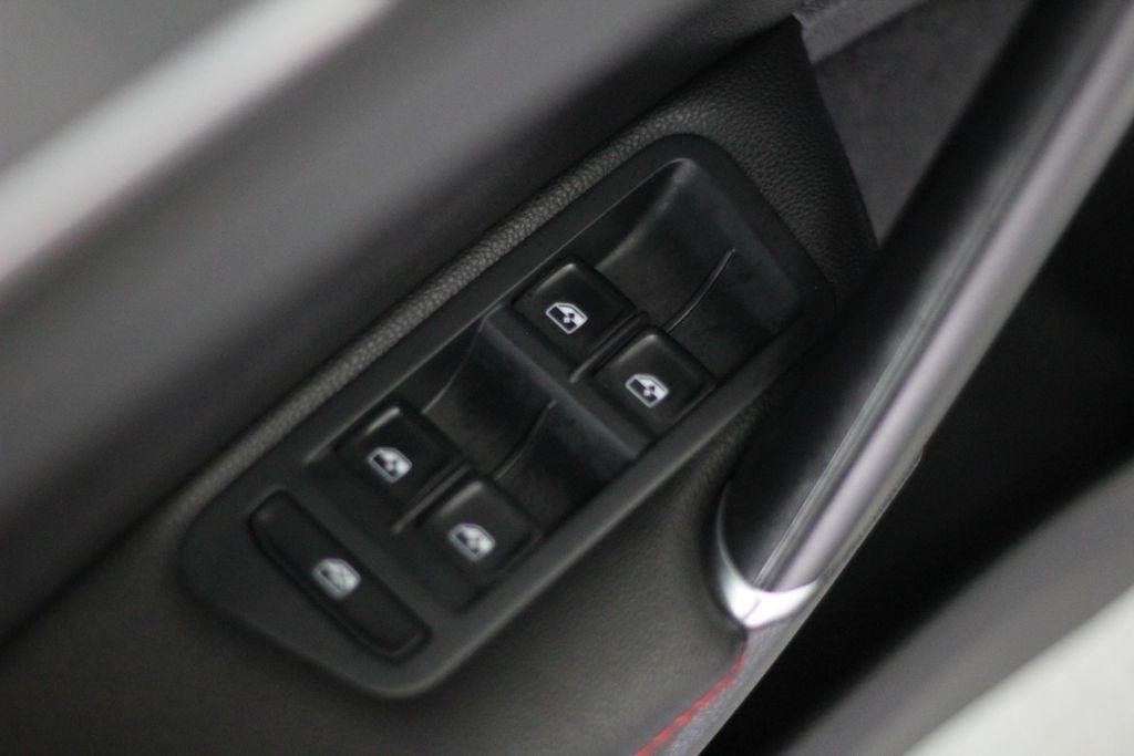 Volkswagen Golf GTI 2.0T Rabbit Edition DSG 2019