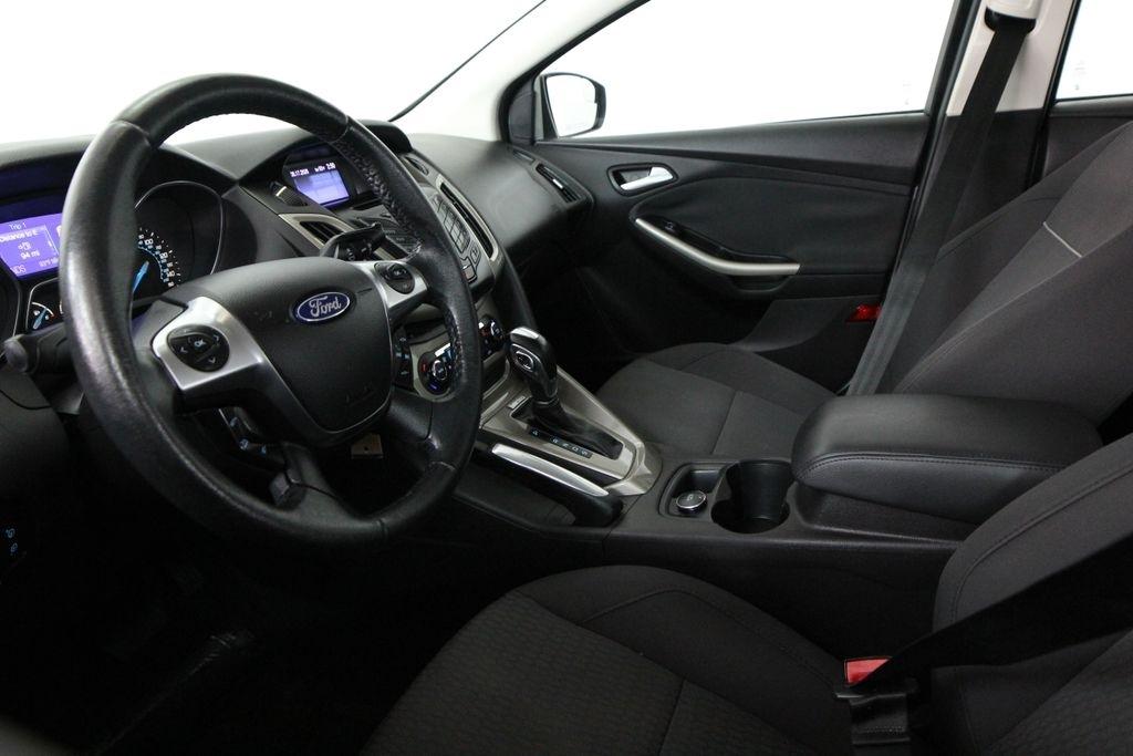 Ford Focus 4dr Sdn SEL 2012