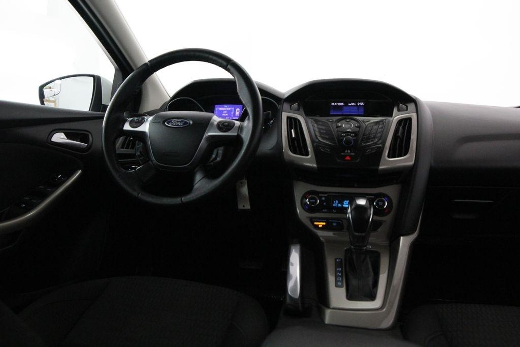 Ford Focus 4dr Sdn SEL 2012