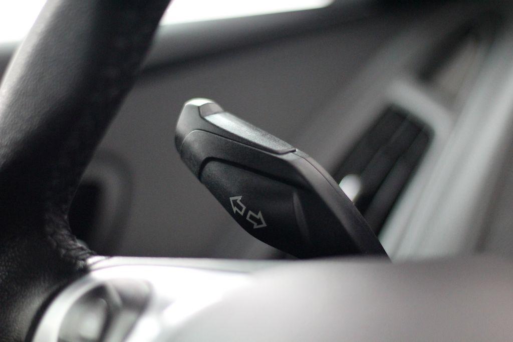 Ford Focus 4dr Sdn SEL 2012