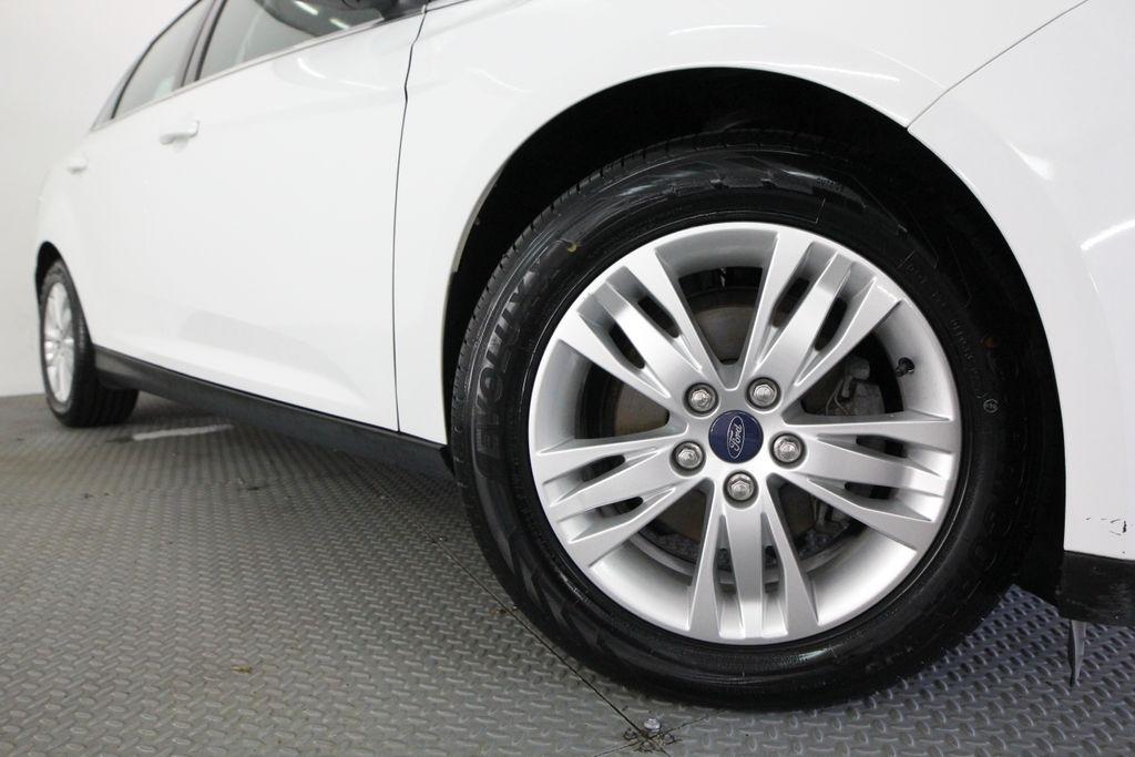 Ford Focus 4dr Sdn SEL 2012