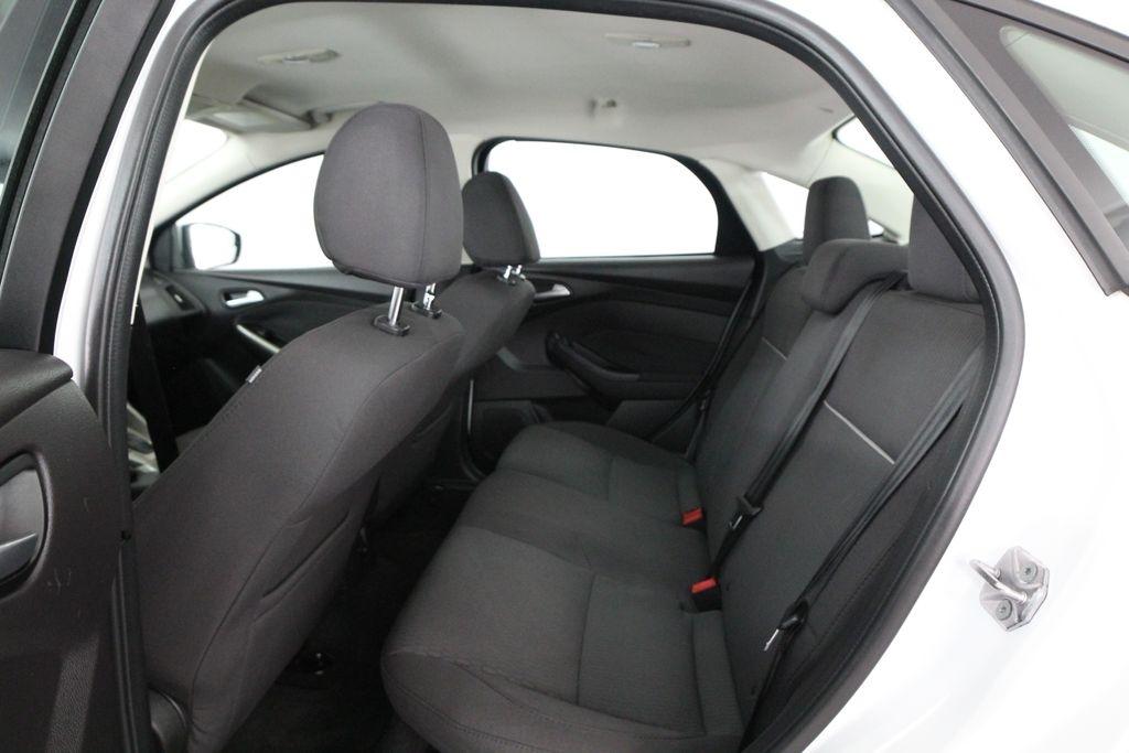 Ford Focus 4dr Sdn SEL 2012