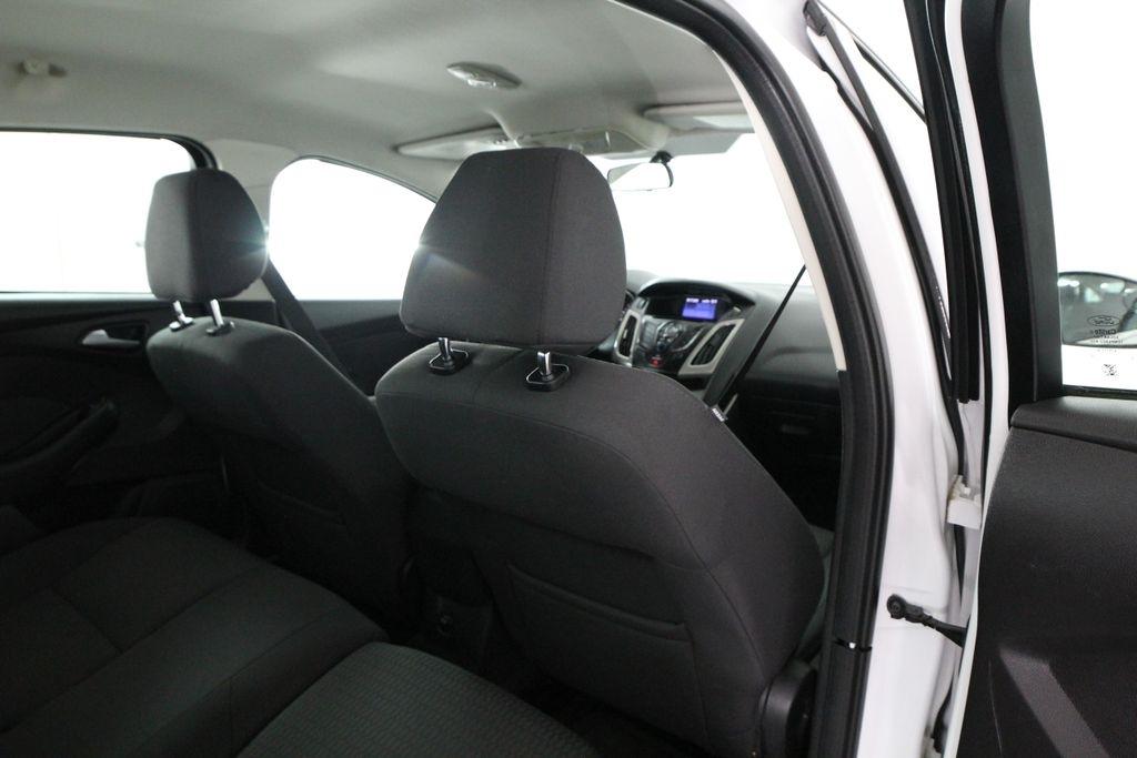 Ford Focus 4dr Sdn SEL 2012
