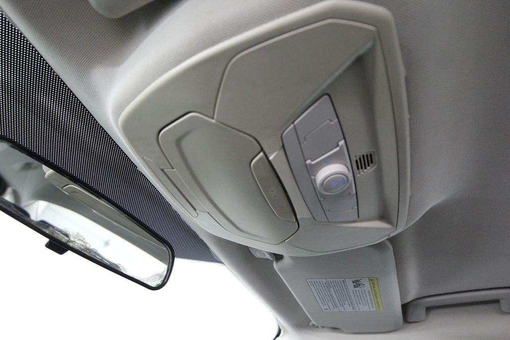 Ford Focus 4dr Sdn SEL 2012
