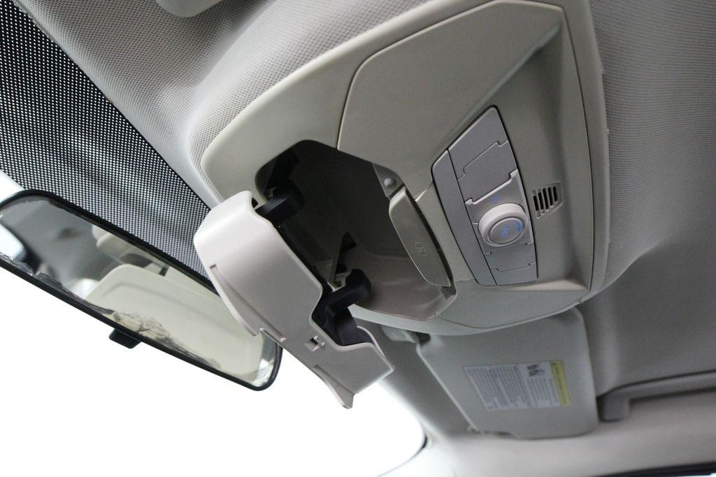 Ford Focus 4dr Sdn SEL 2012