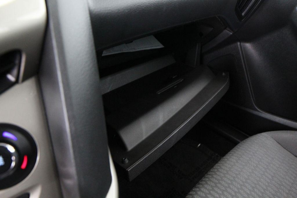 Ford Focus 4dr Sdn SEL 2012