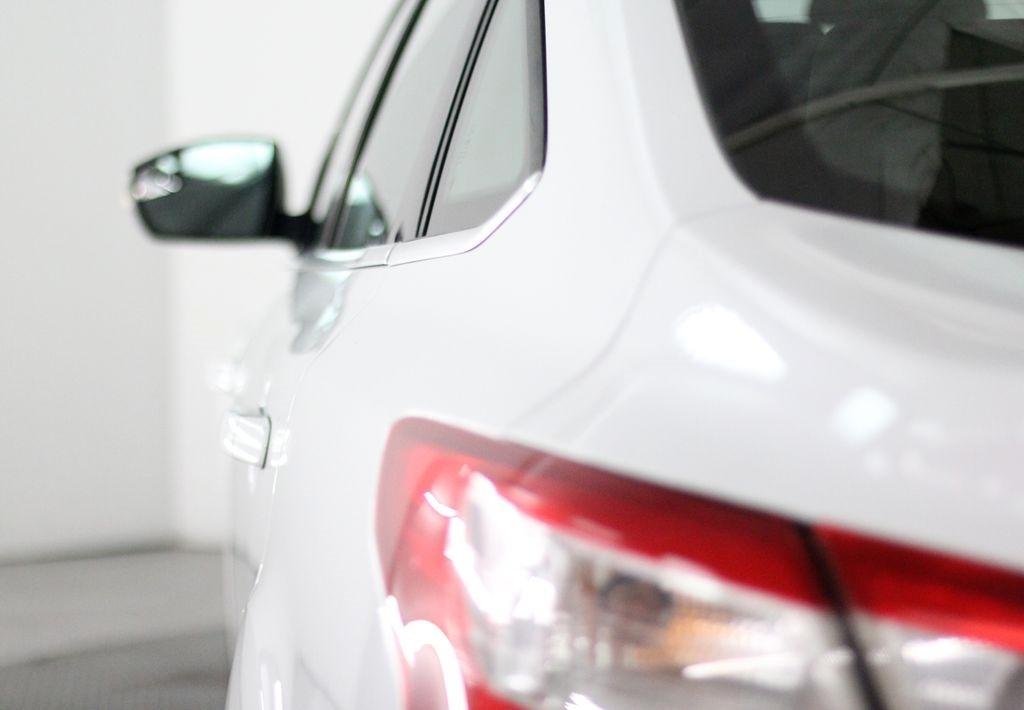 Ford Focus 4dr Sdn SEL 2012