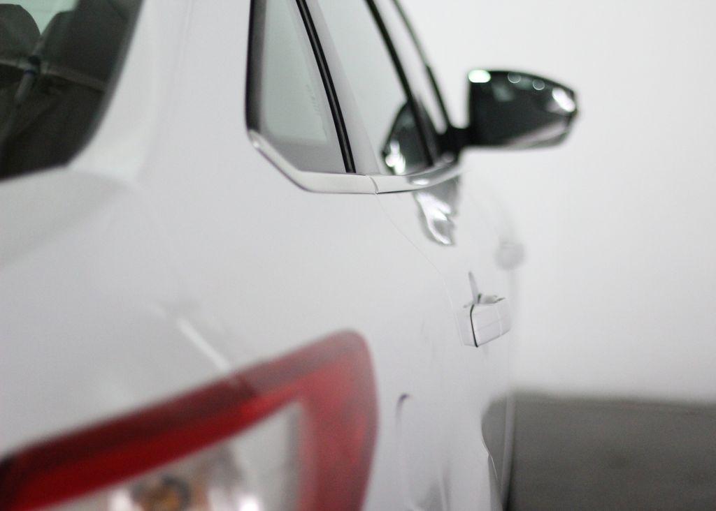 Ford Focus 4dr Sdn SEL 2012