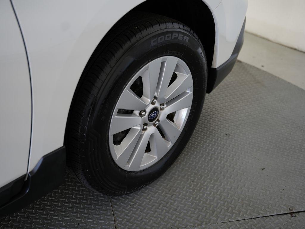 Subaru Outback 2.5i Premium 2019