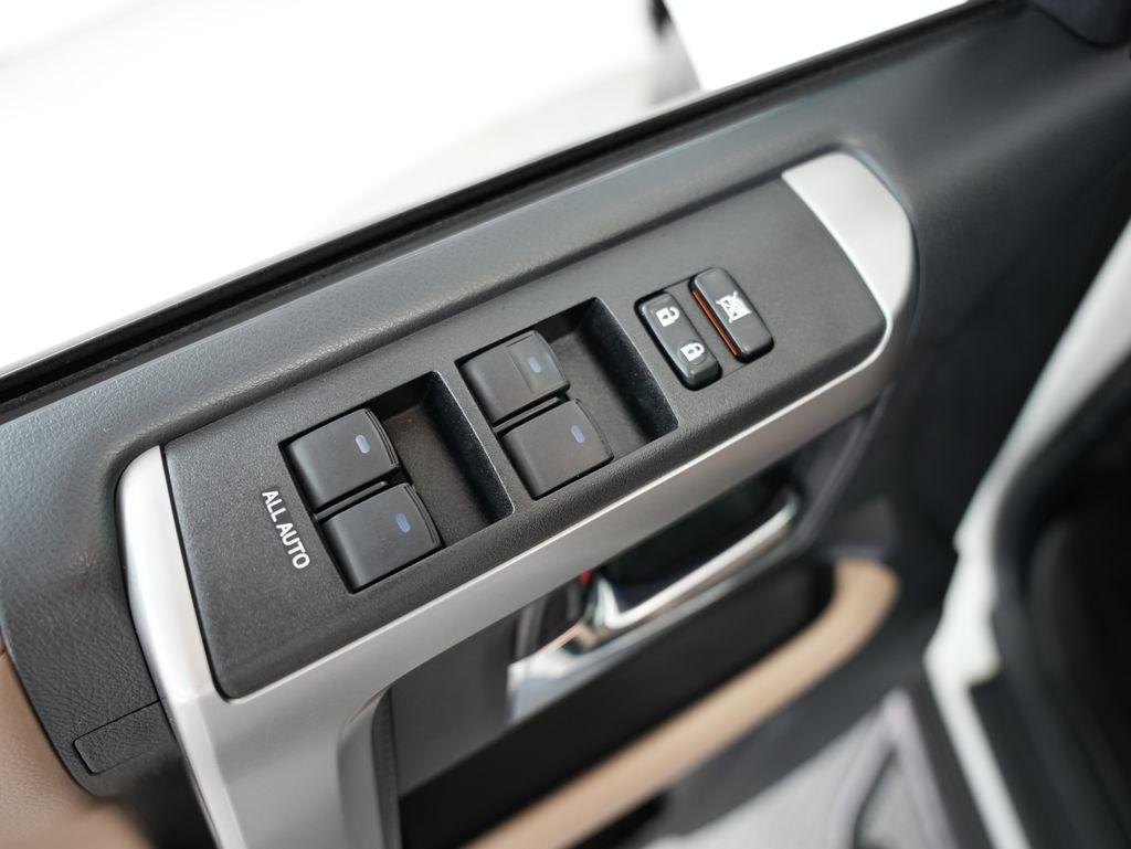 Toyota 4Runner 4WD 4dr V6 Trail Premium (Natl) 2015