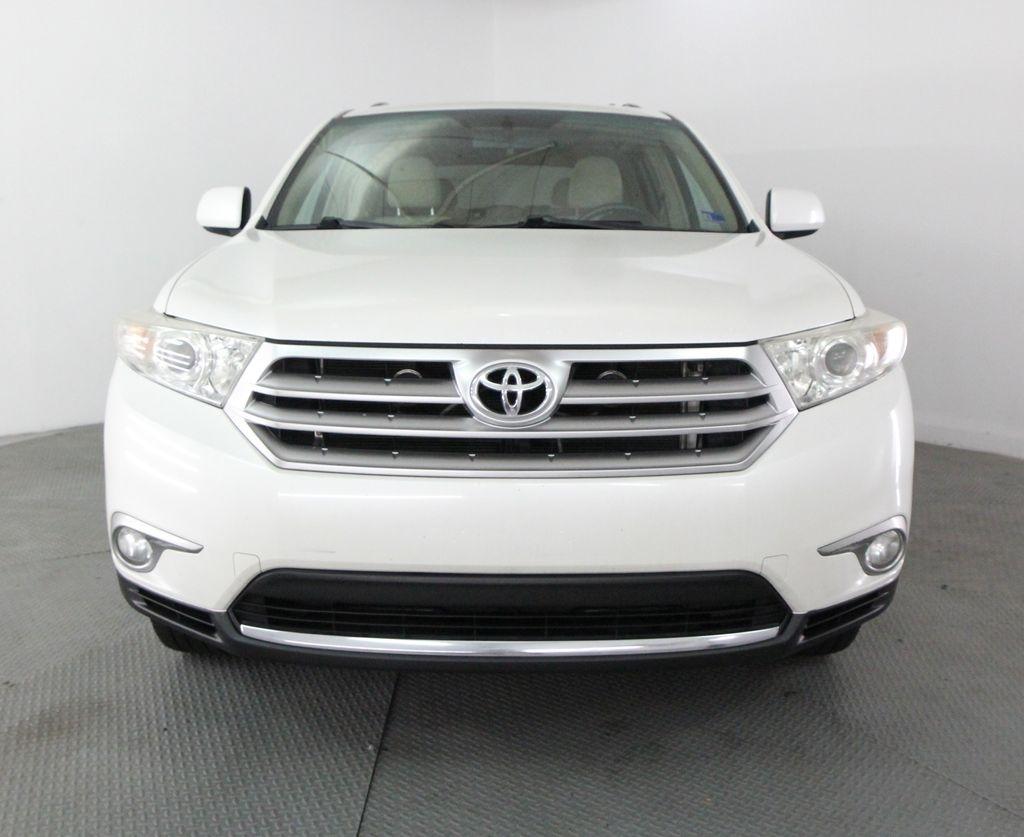 Toyota Highlander FWD 4dr V6 Base (Natl) 2011