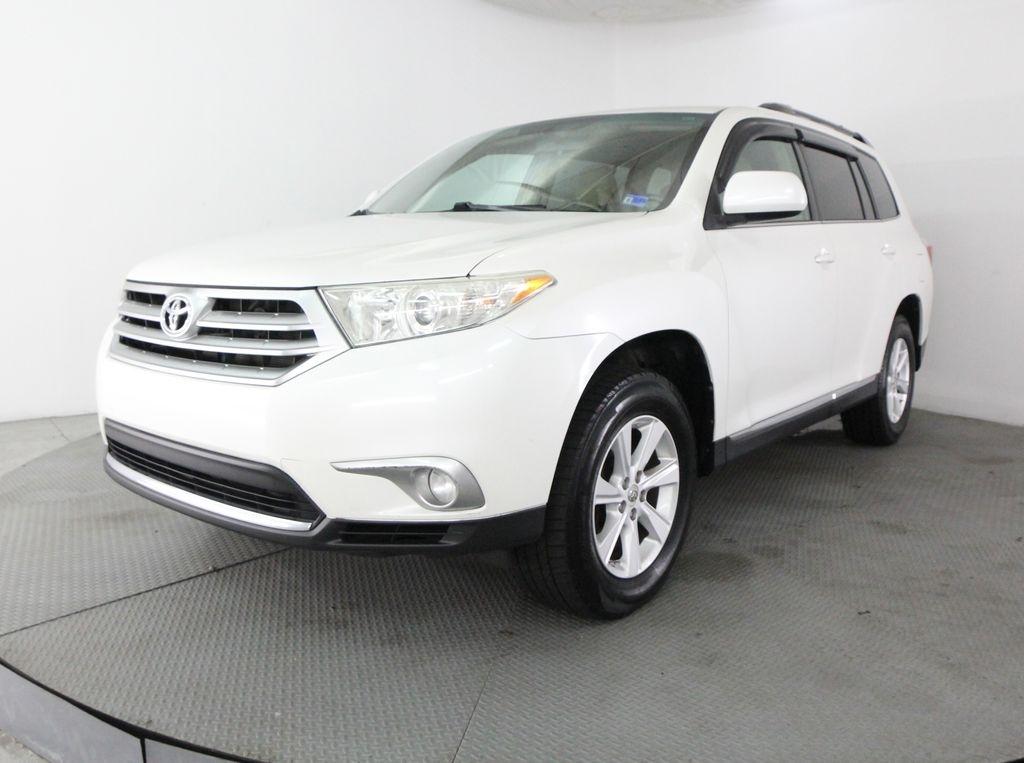 Toyota Highlander FWD 4dr V6 Base (Natl) 2011