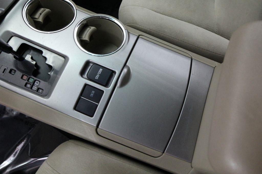 Toyota Highlander FWD 4dr V6 Base (Natl) 2011