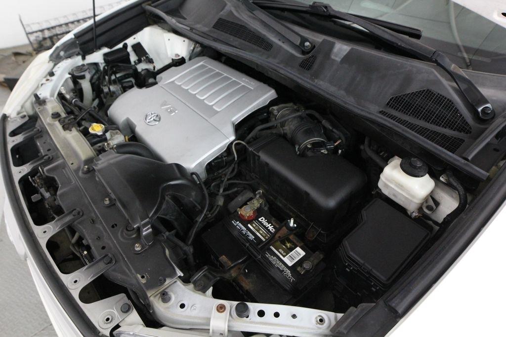 Toyota Highlander FWD 4dr V6 Base (Natl) 2011