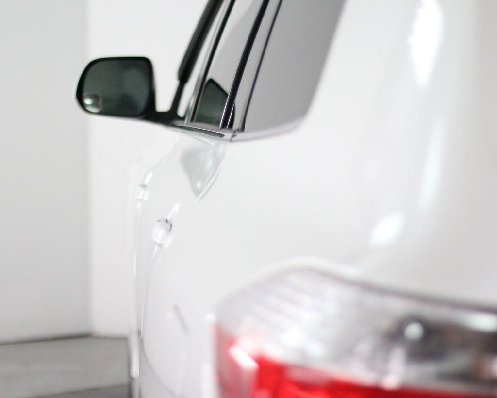 Toyota Highlander FWD 4dr V6 Base (Natl) 2011