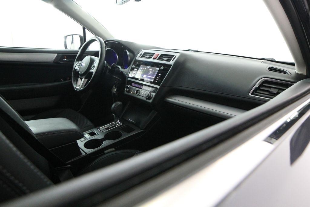 Subaru Outback 4dr Wgn 2.5i Premium PZEV 2015