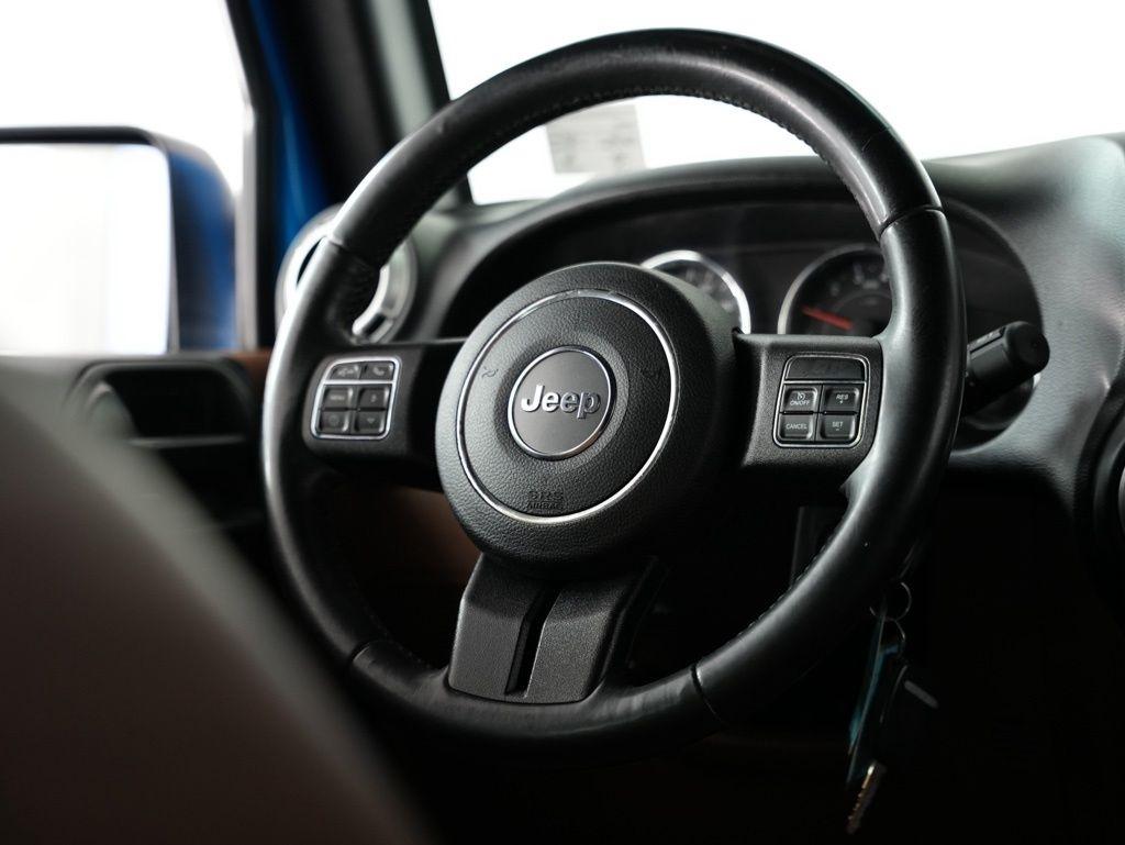 Jeep Wrangler Unlimited 4WD 4dr Sahara 2015