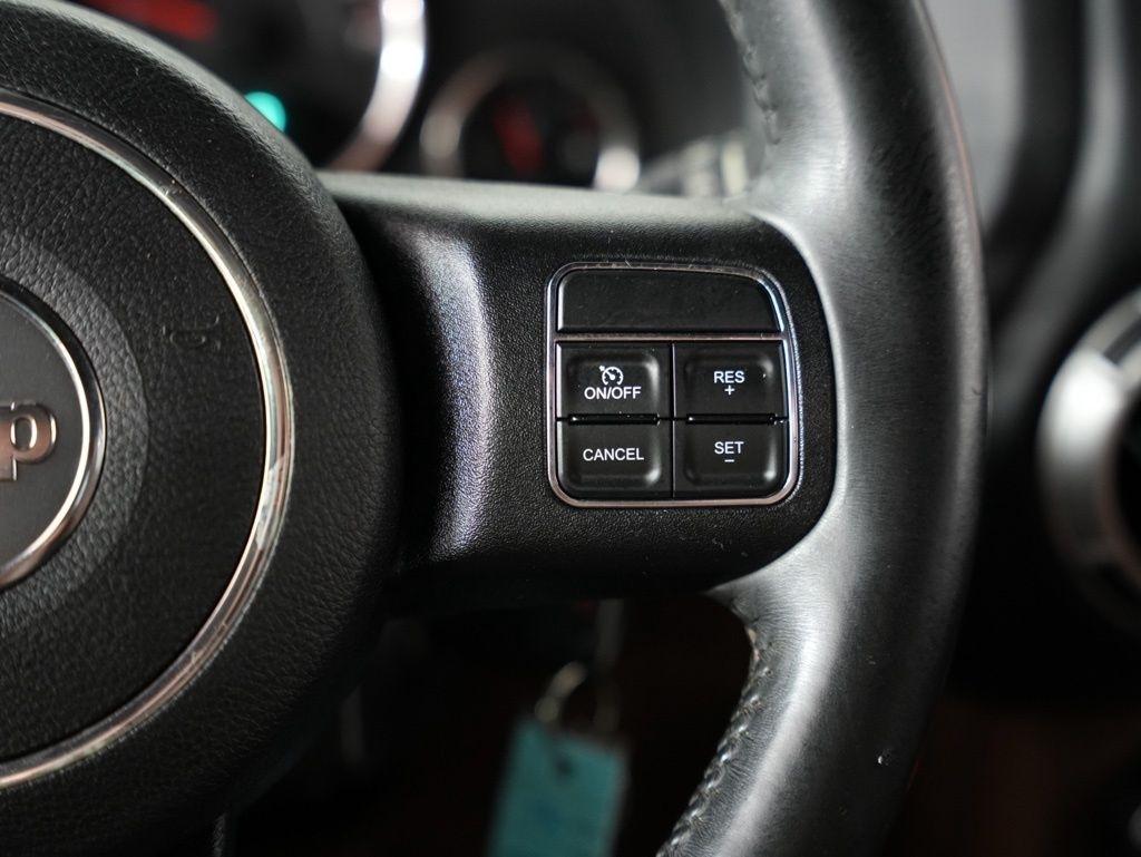Jeep Wrangler Unlimited 4WD 4dr Sahara 2015