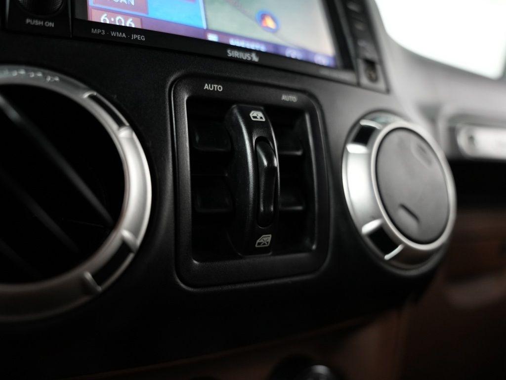 Jeep Wrangler Unlimited 4WD 4dr Sahara 2015