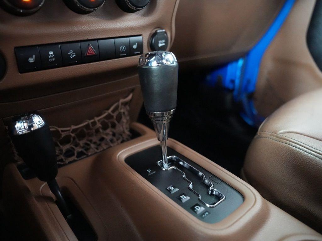 Jeep Wrangler Unlimited 4WD 4dr Sahara 2015