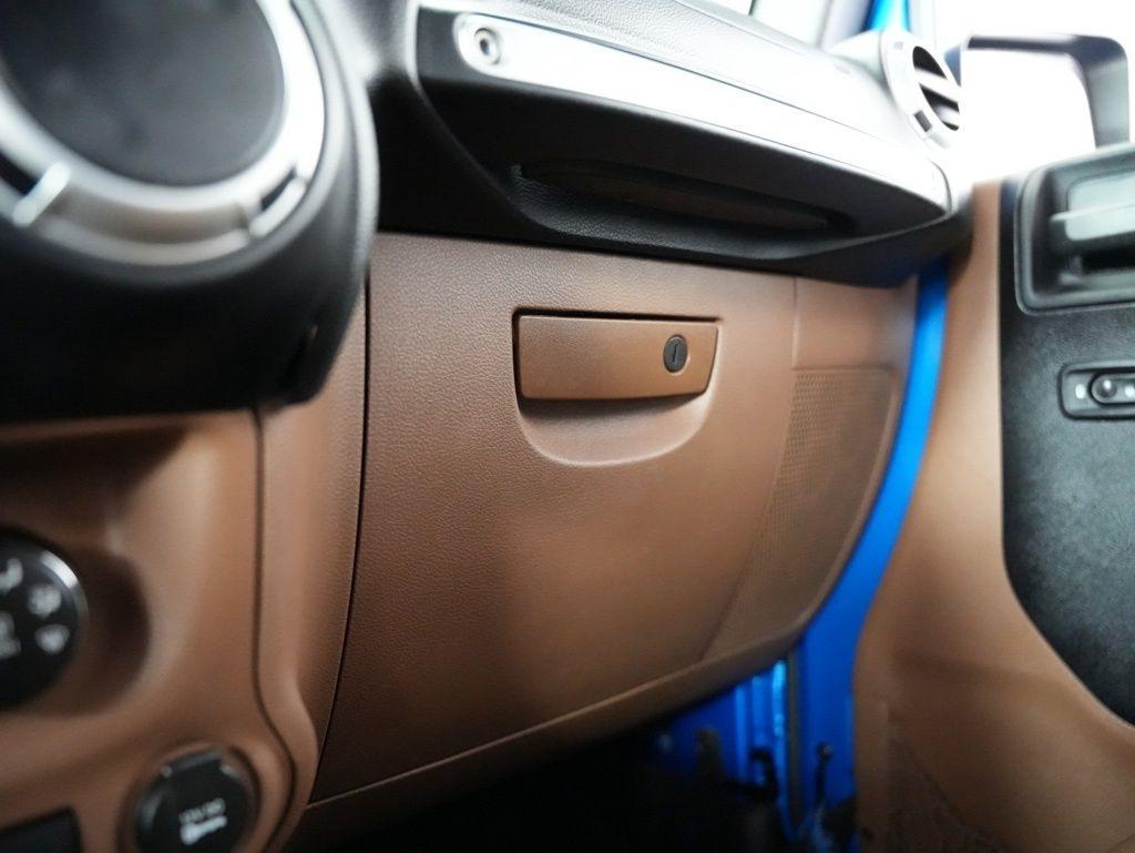 Jeep Wrangler Unlimited 4WD 4dr Sahara 2015