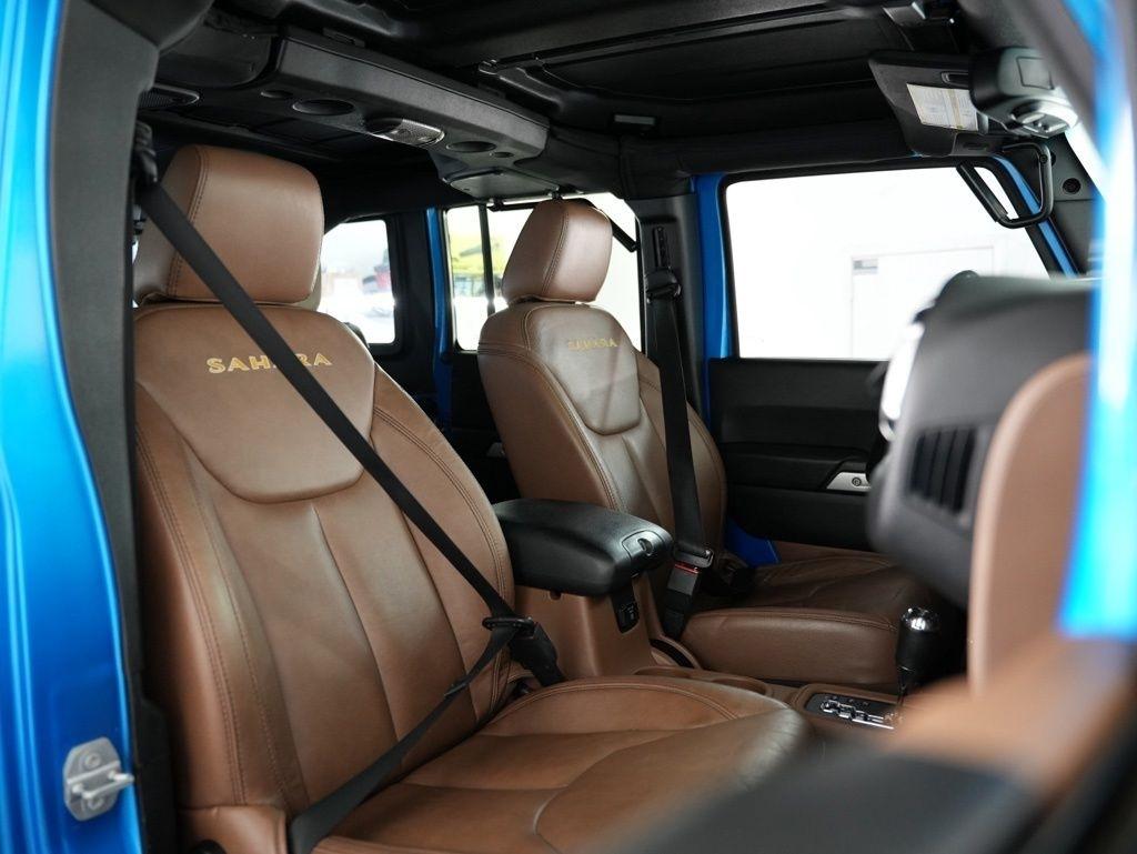 Jeep Wrangler Unlimited 4WD 4dr Sahara 2015