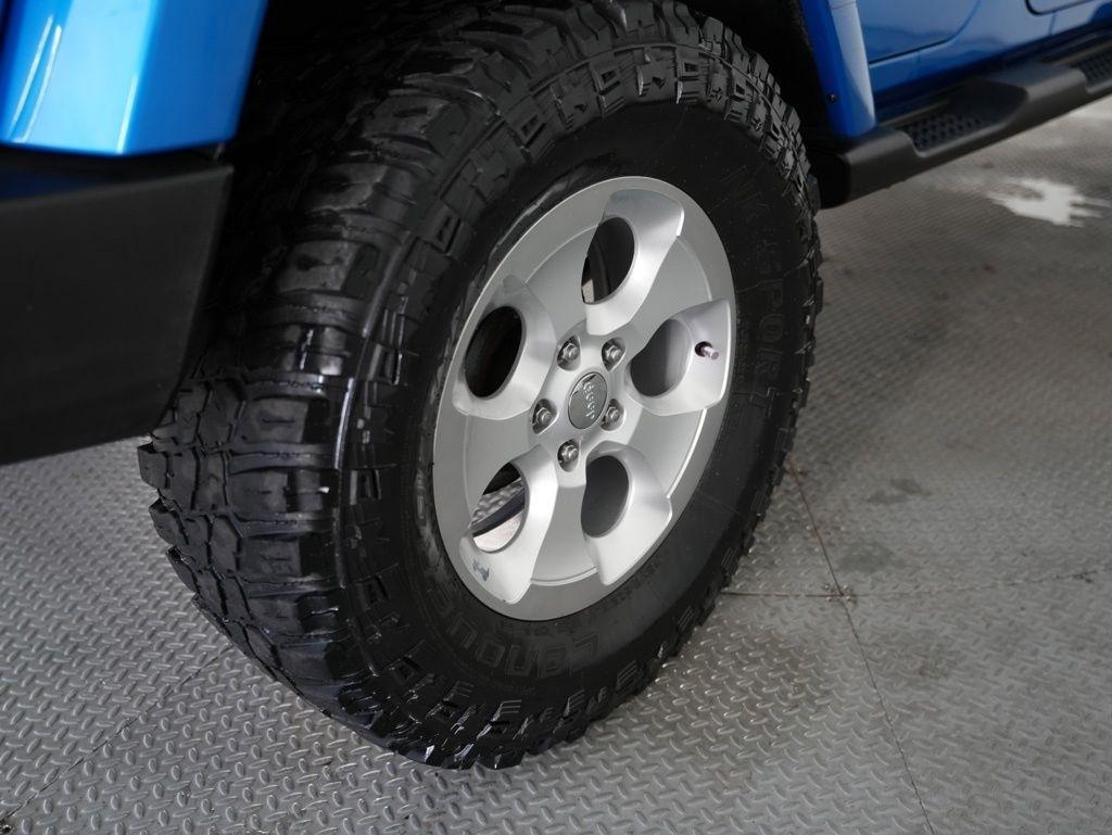 Jeep Wrangler Unlimited 4WD 4dr Sahara 2015
