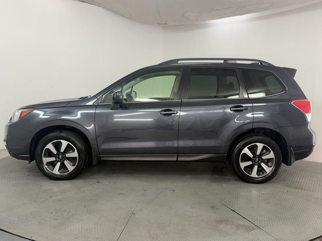 Subaru Forester 2.5i Limited CVT 2017