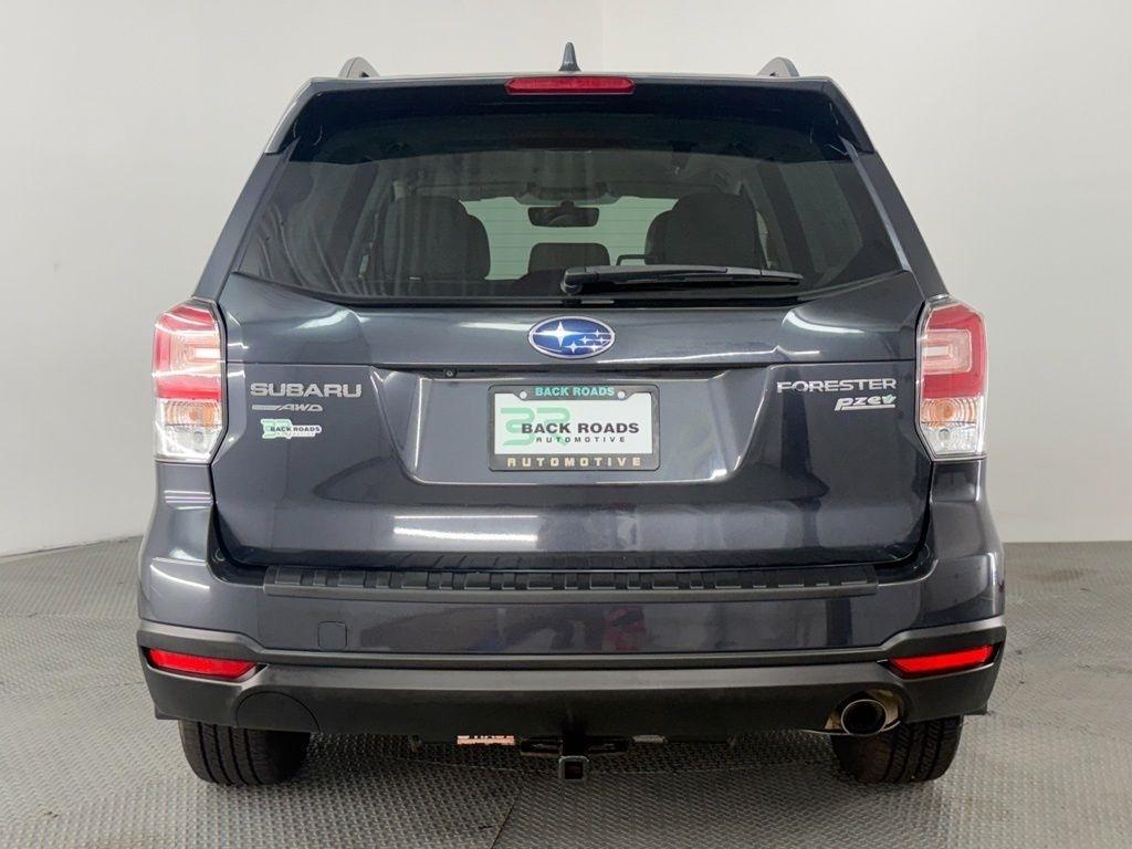 Subaru Forester 2.5i Limited CVT 2017