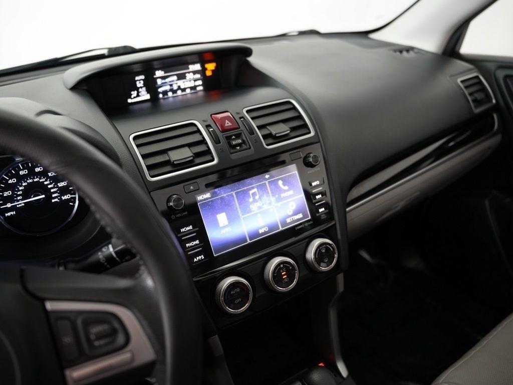 Subaru Forester 2.5i Limited CVT 2017