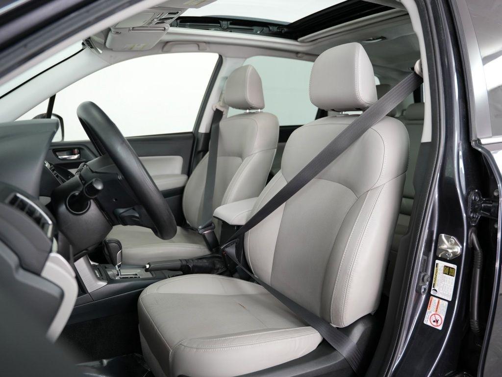 Subaru Forester 2.5i Limited CVT 2017