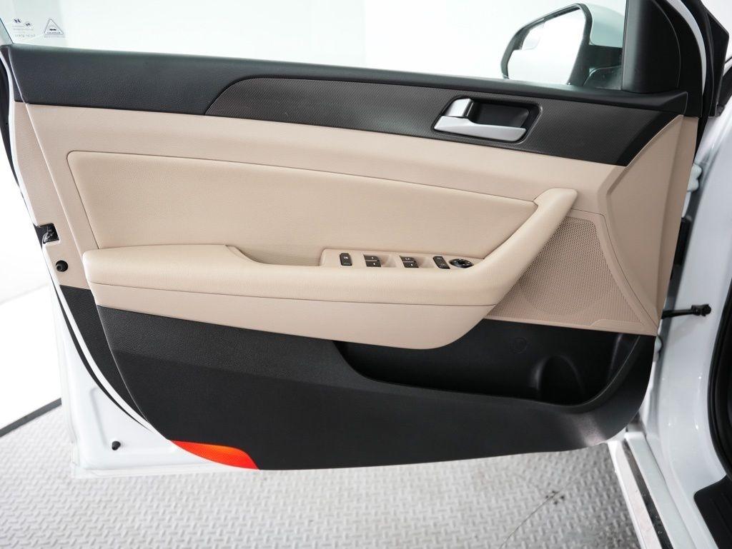 Hyundai Sonata Sport 2.4L 2017