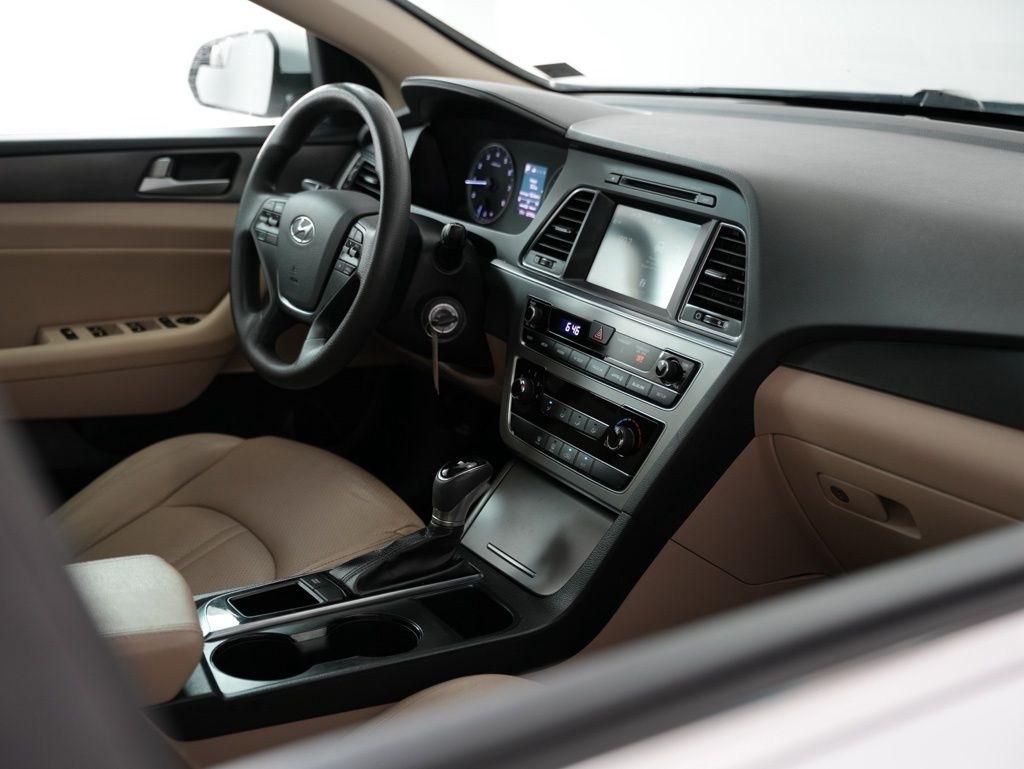 Hyundai Sonata Sport 2.4L 2017