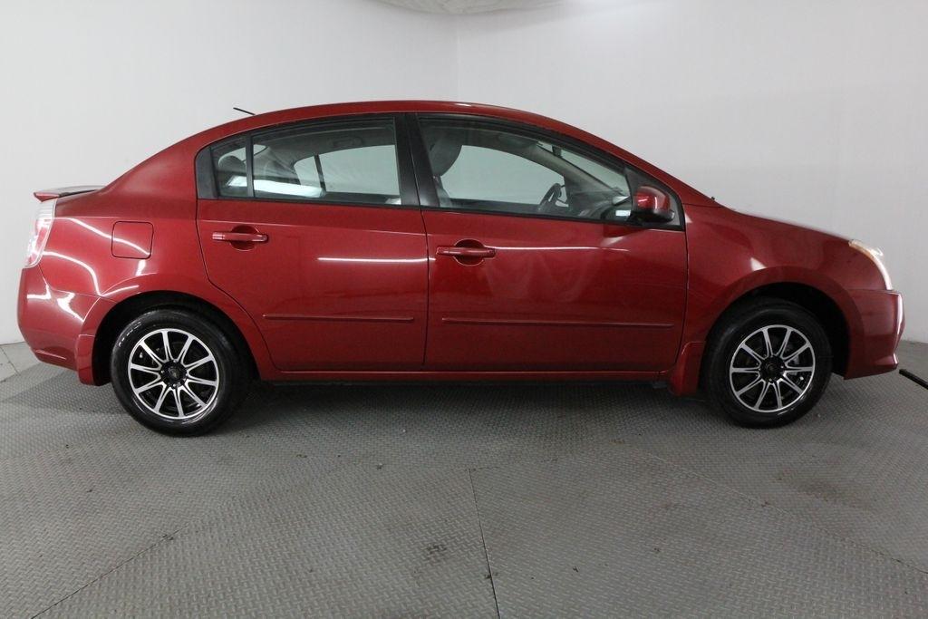 Nissan Sentra 4dr Sdn I4 CVT 2.0 2012