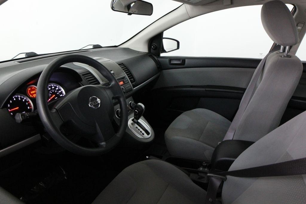 Nissan Sentra 4dr Sdn I4 CVT 2.0 2012