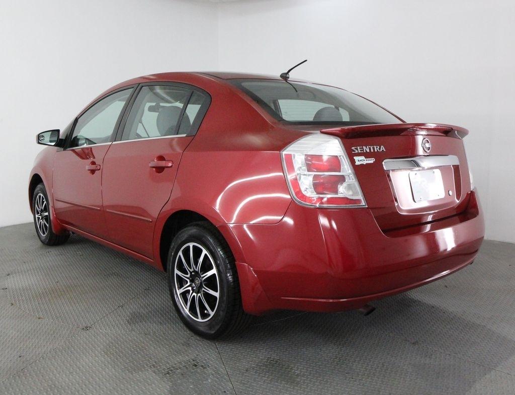 Nissan Sentra 4dr Sdn I4 CVT 2.0 2012